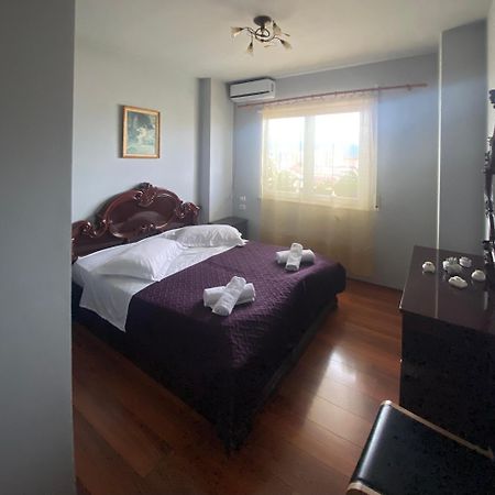 Stay The Night Shkodra Apartment City Centre Exterior foto